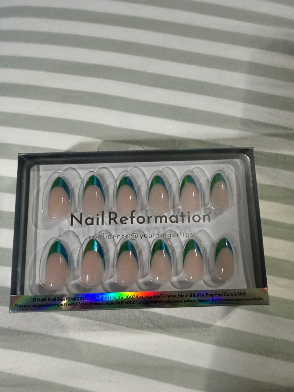 Nail Reformation Green-Tip Almond Press-On Nails